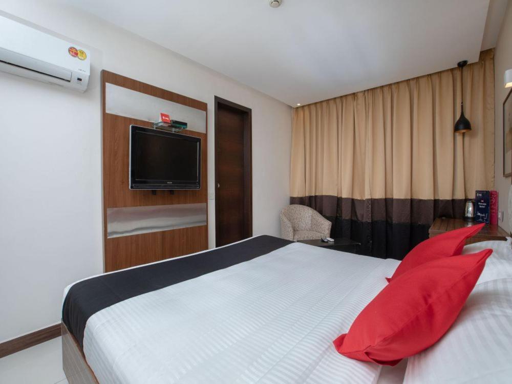 Klase Hotels Chennai Luaran gambar