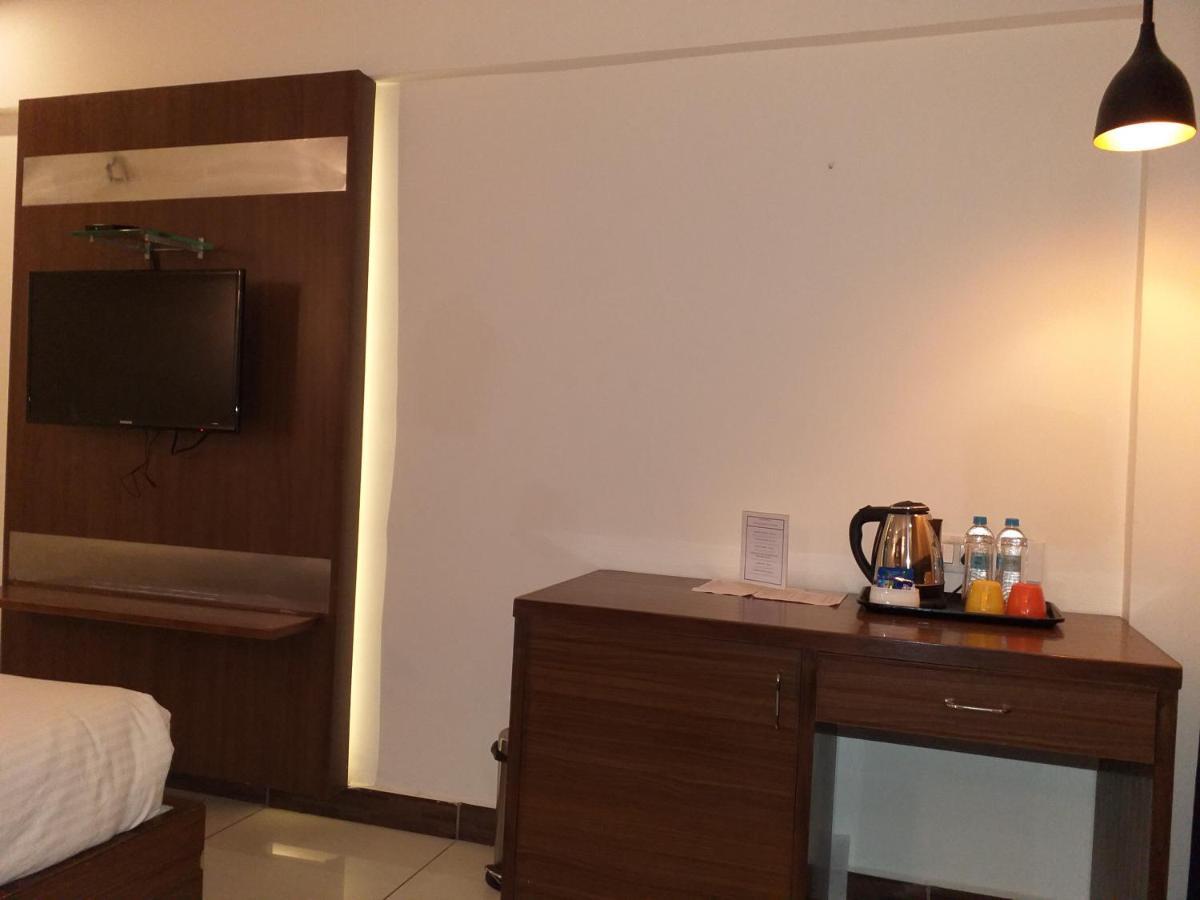 Klase Hotels Chennai Luaran gambar