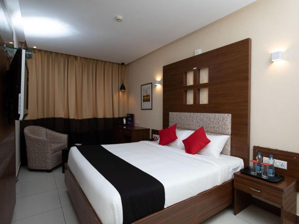 Klase Hotels Chennai Luaran gambar