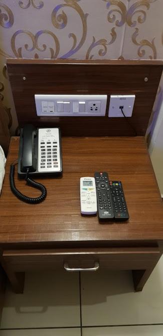 Klase Hotels Chennai Luaran gambar